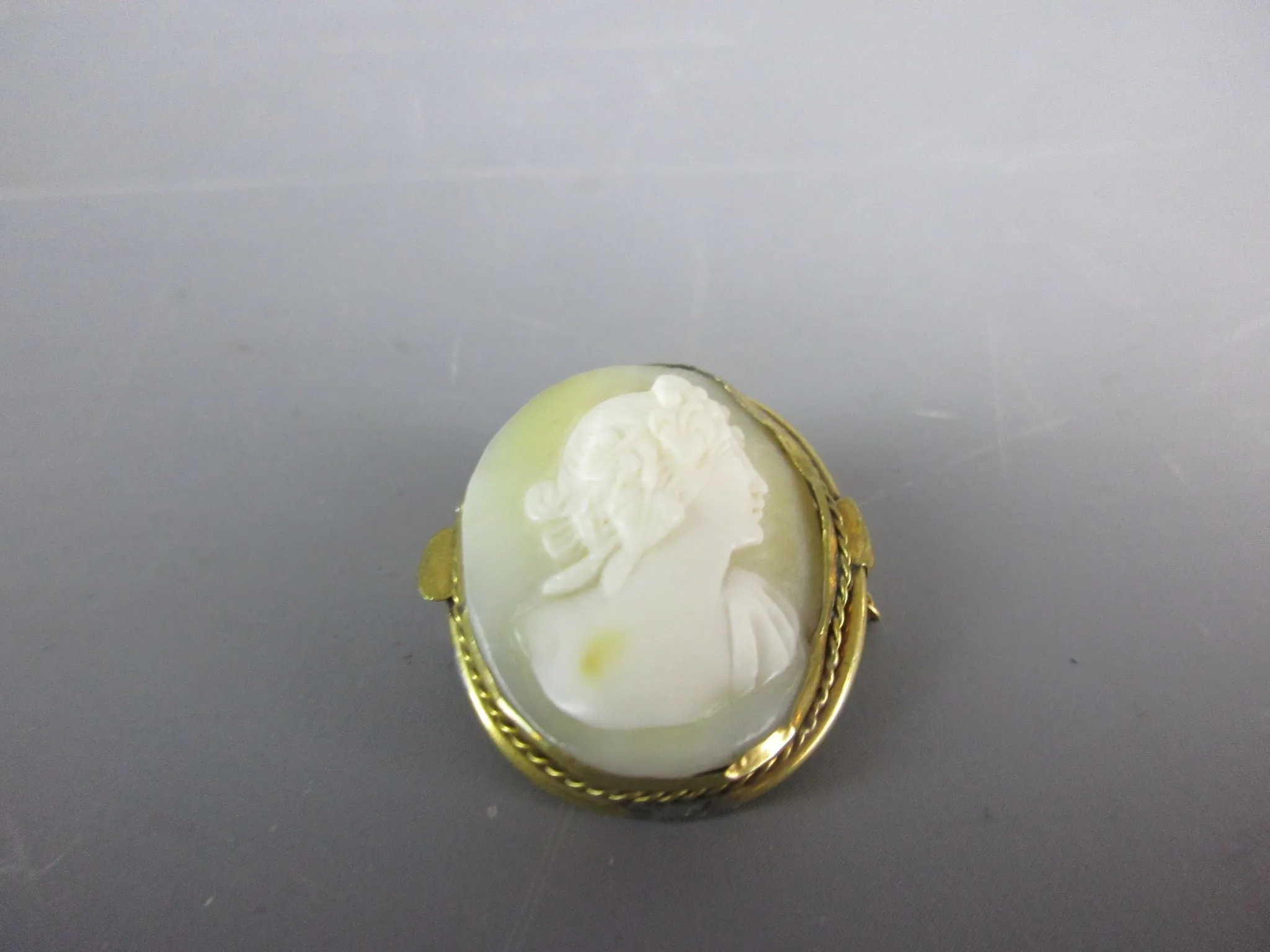 Gilt Cameo Brooch Depicting Young Lady Antique Victorian c1900