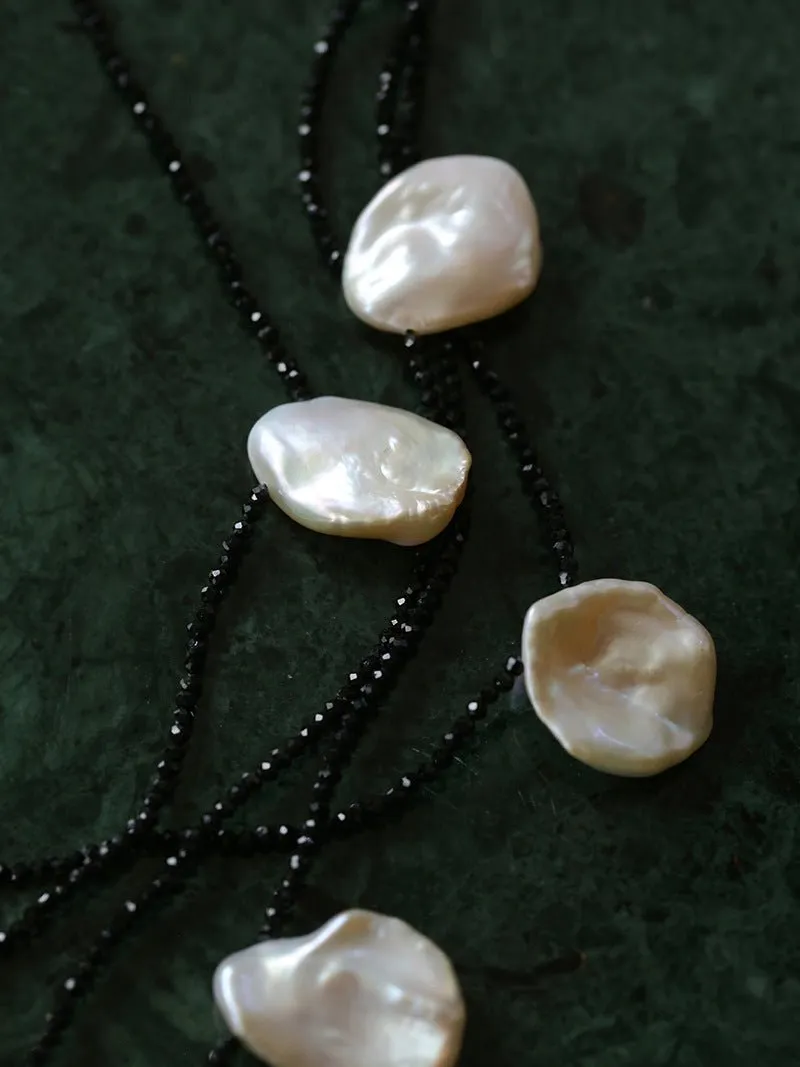 Large Petal Baroque Pearl Black Spinel Necklace-Five Pearls