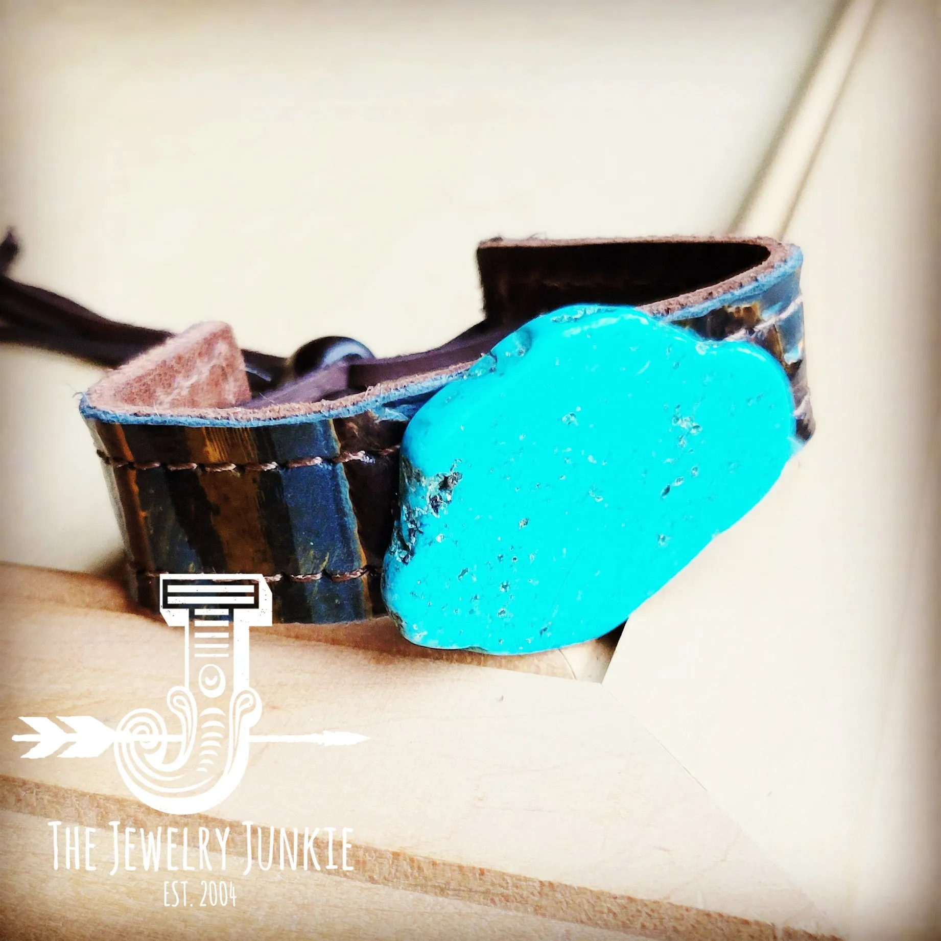 **Narrow Leather Cuff w/ Turquoise Slab-Blue Navajo 001i