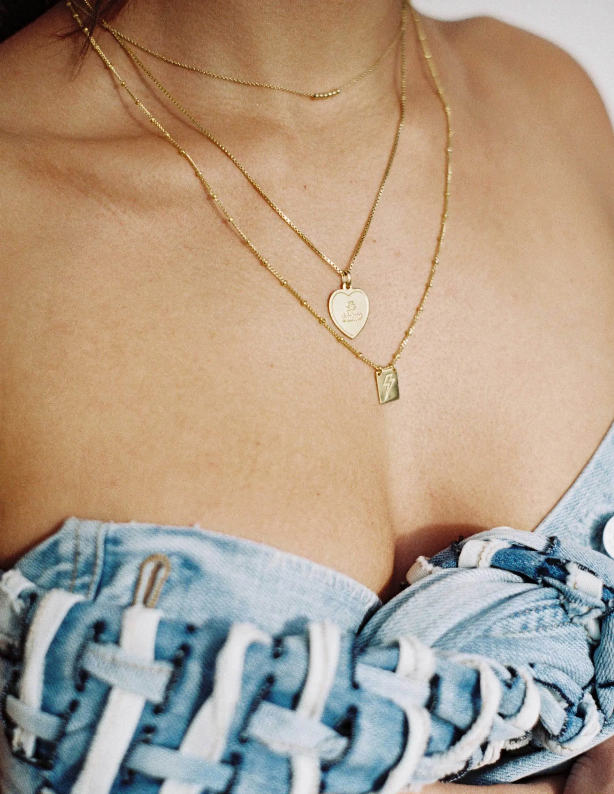 Nue necklace <br>Solid gold