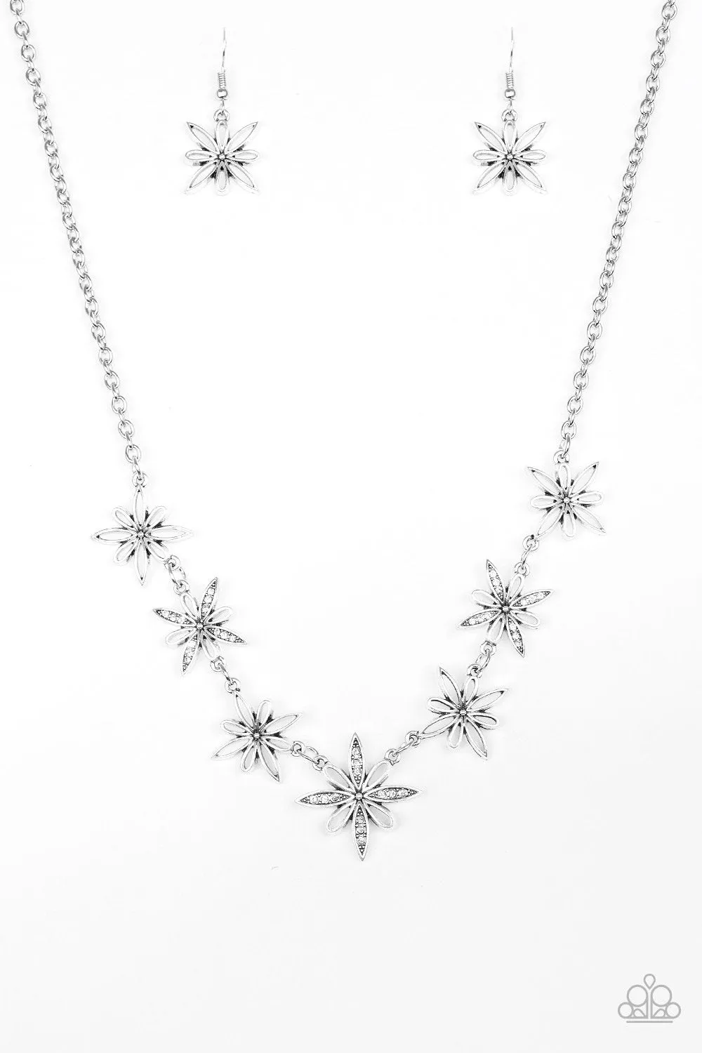 Paparazzi Necklace ~ Decked Out In Daisies - White