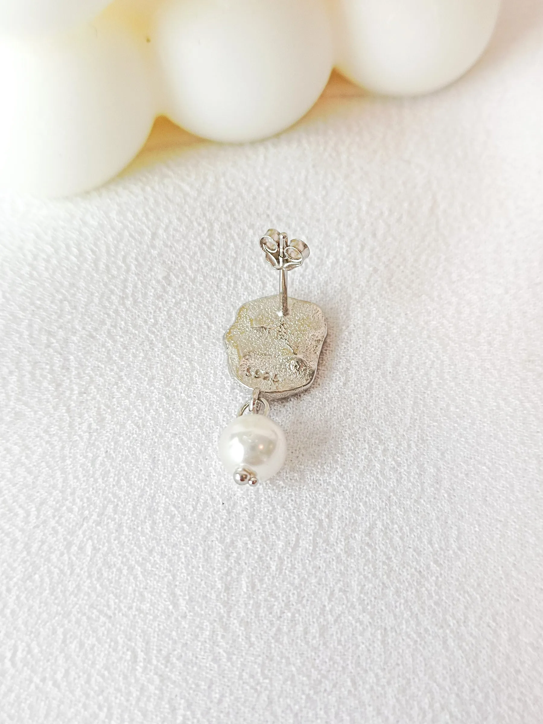 Phoebe Pearl Stud Earrings