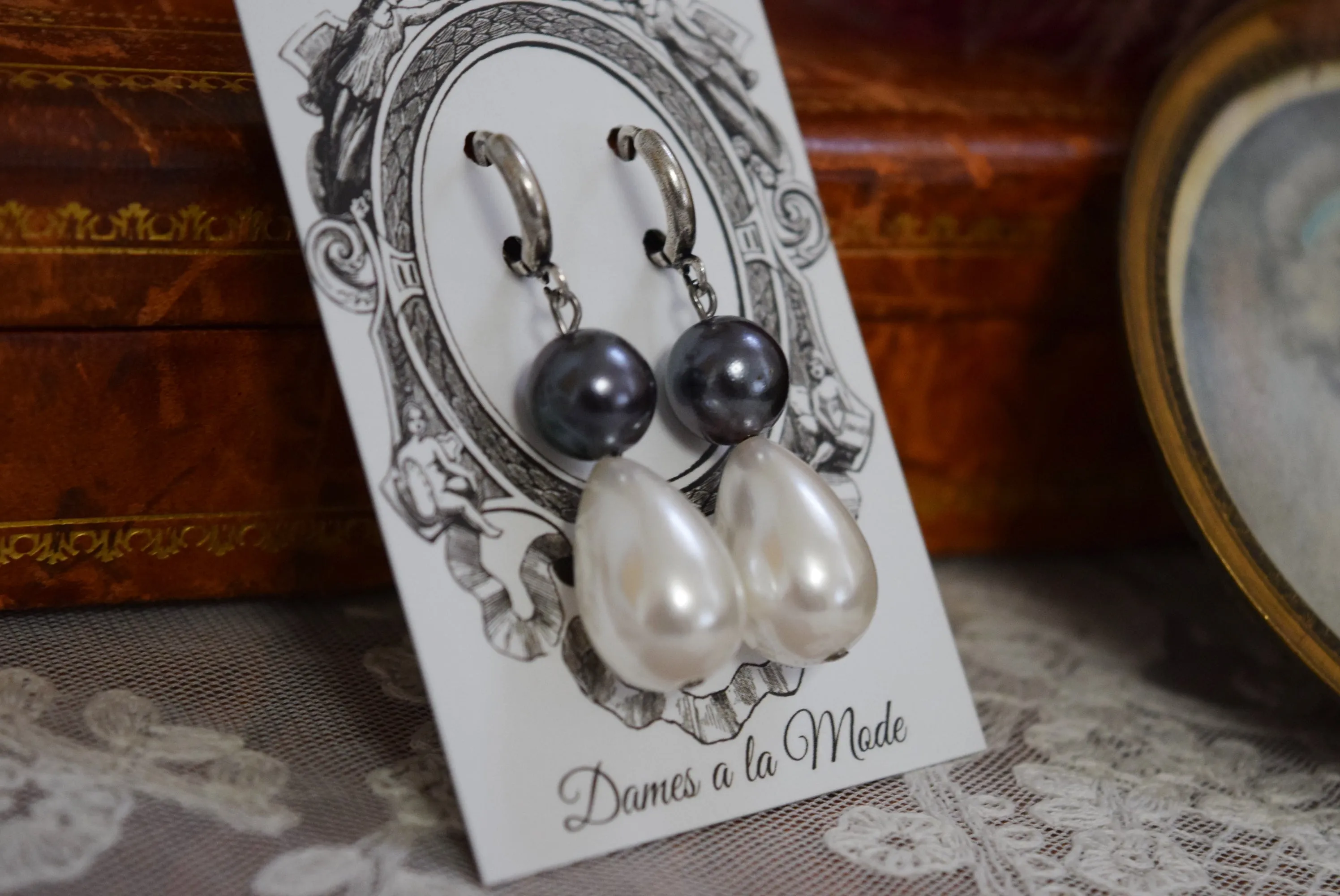 Shell Pearl Double Stone Teardrops - Black and White