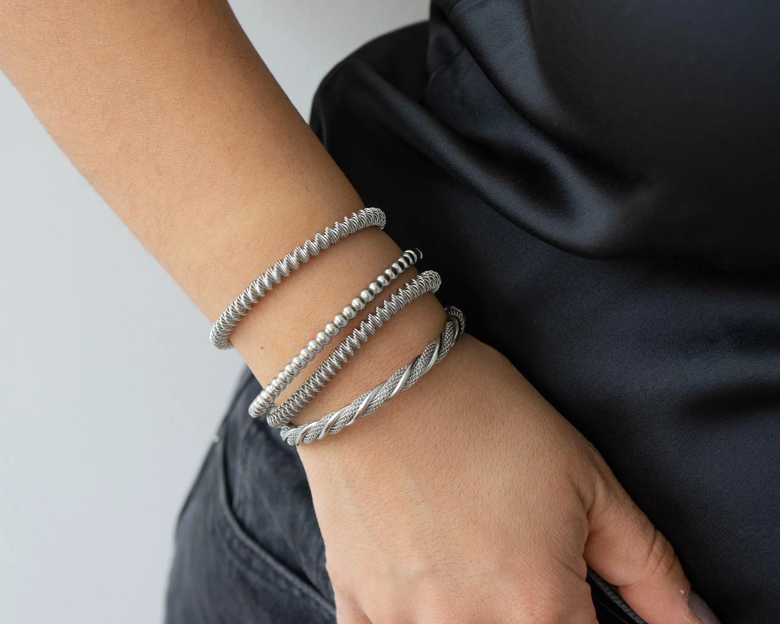 Silver twisted wire stretchy Bracelet