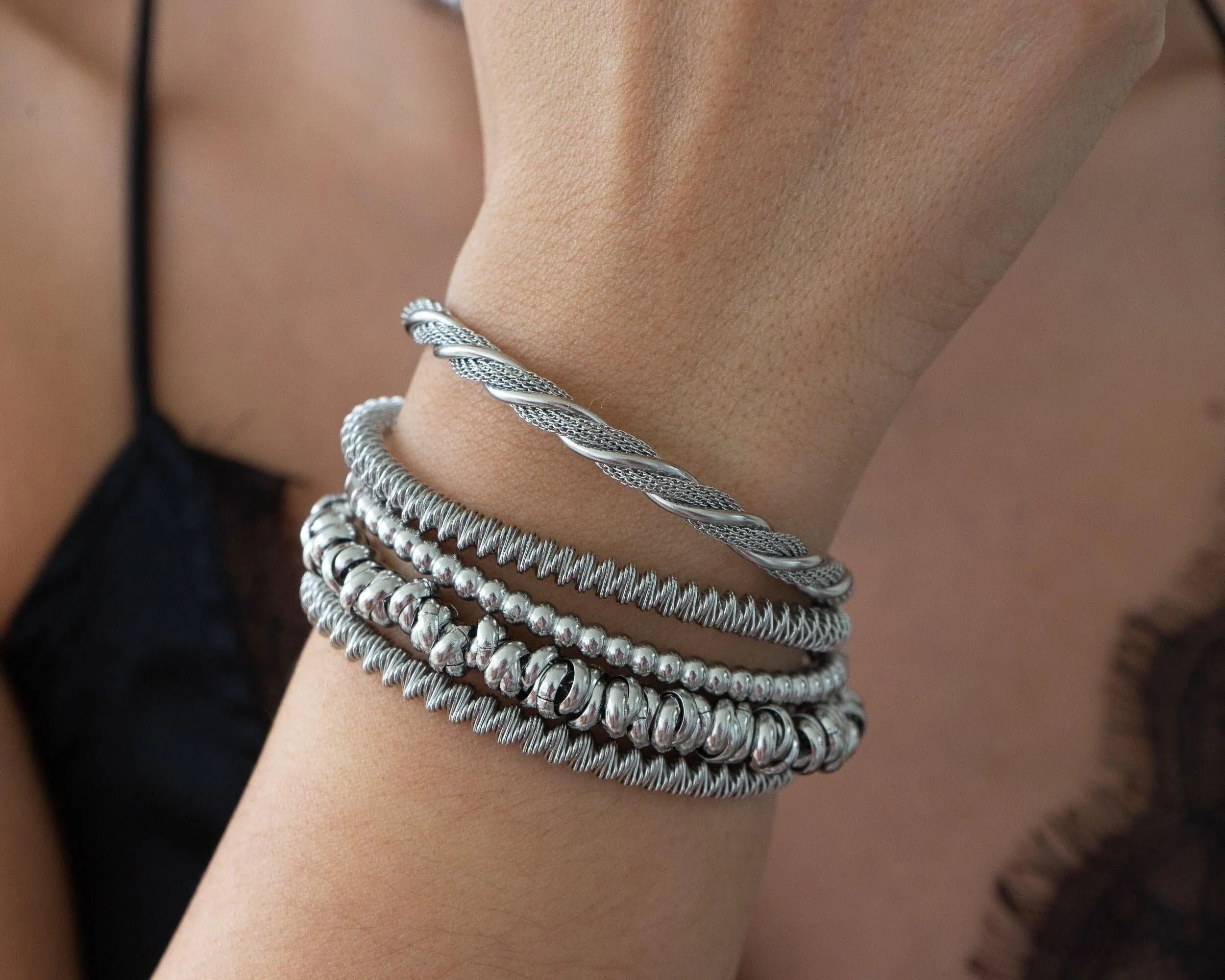 Silver twisted wire stretchy Bracelet