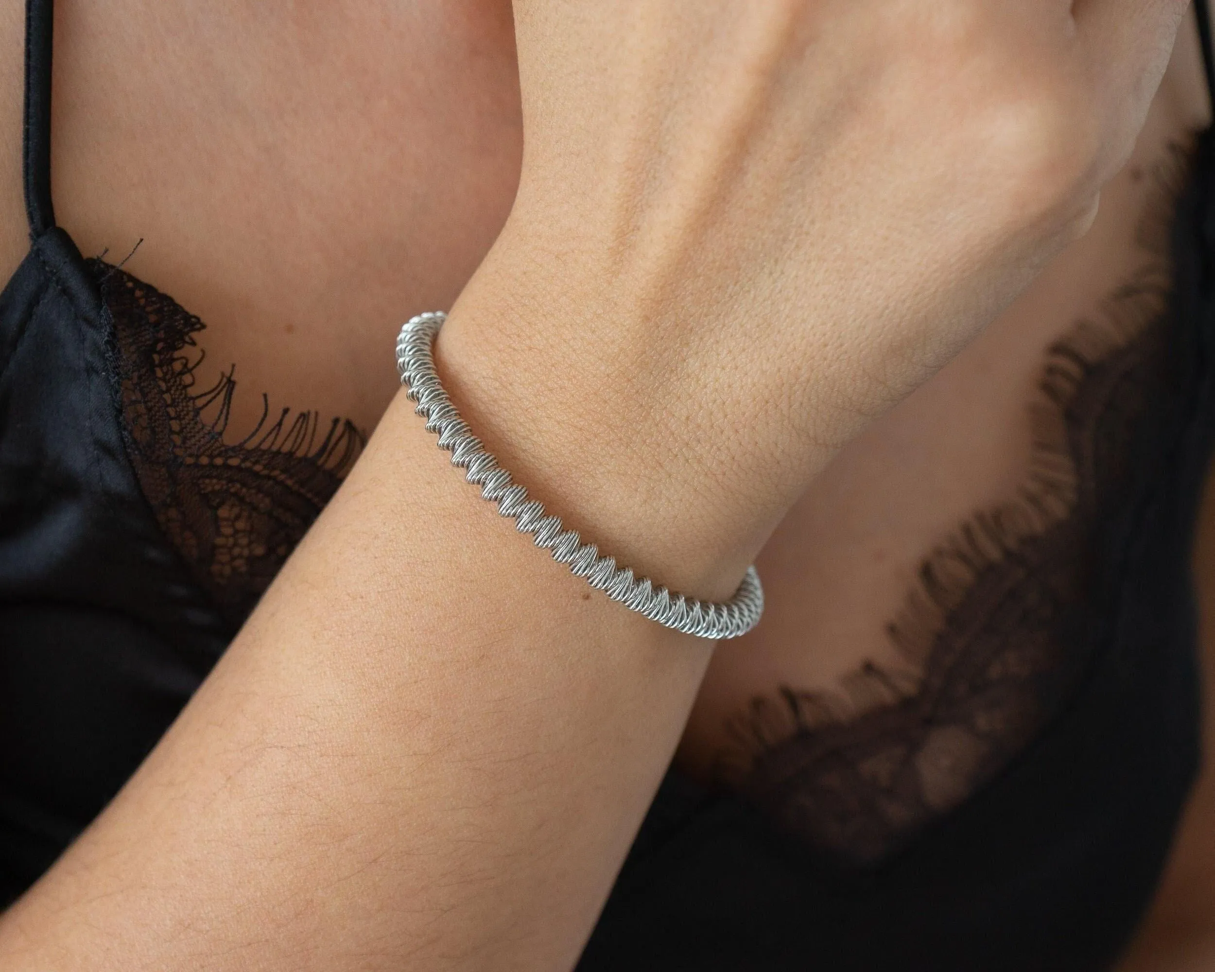 Silver twisted wire stretchy Bracelet