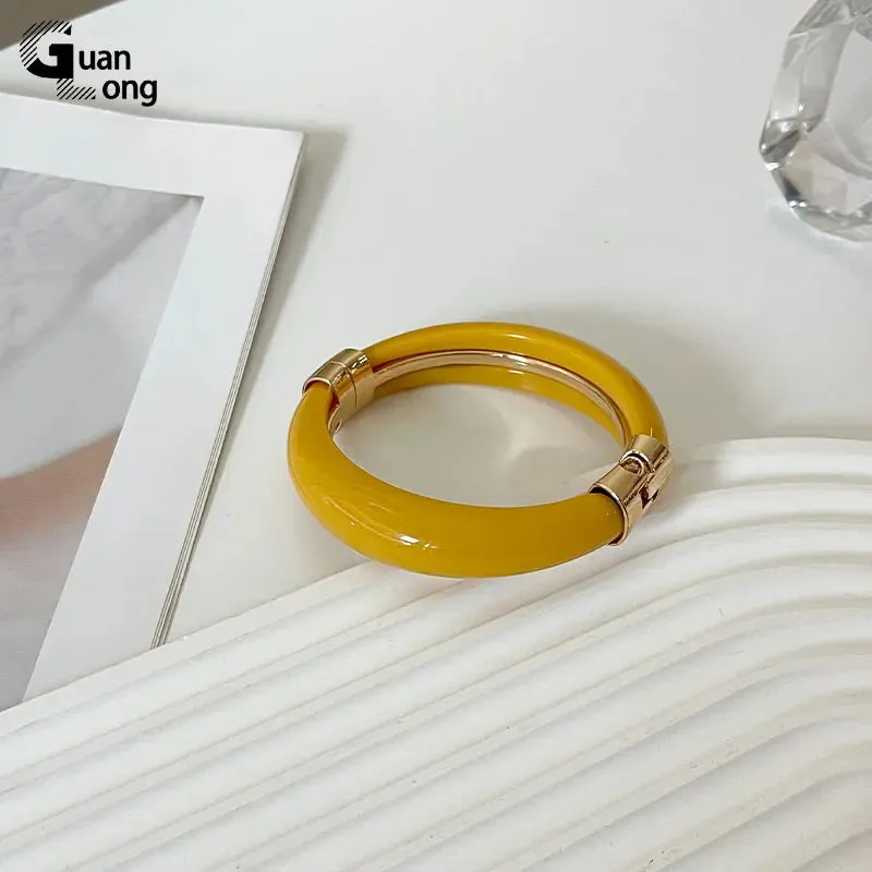 TEEK - Vintage Metal Luxury Bangle