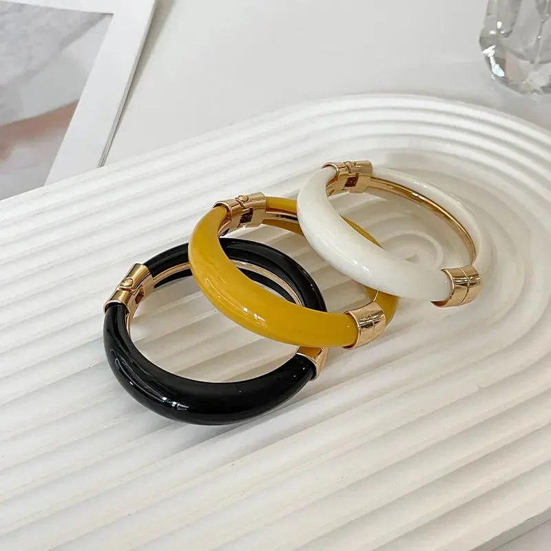 TEEK - Vintage Metal Luxury Bangle